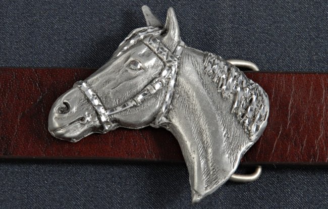 dress size belt buckle, horse's head with bridle in profile