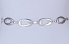petite size chain belt, 1" wide, bold oblong G's, simple hook clasp, 1" ring at chain tip