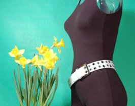 eyelets and stars leather grommet belt with spring daffodils